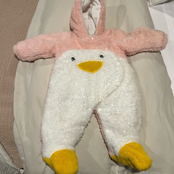 Infant snowsuit. Penguin. 6 months - Picture 1 of 3